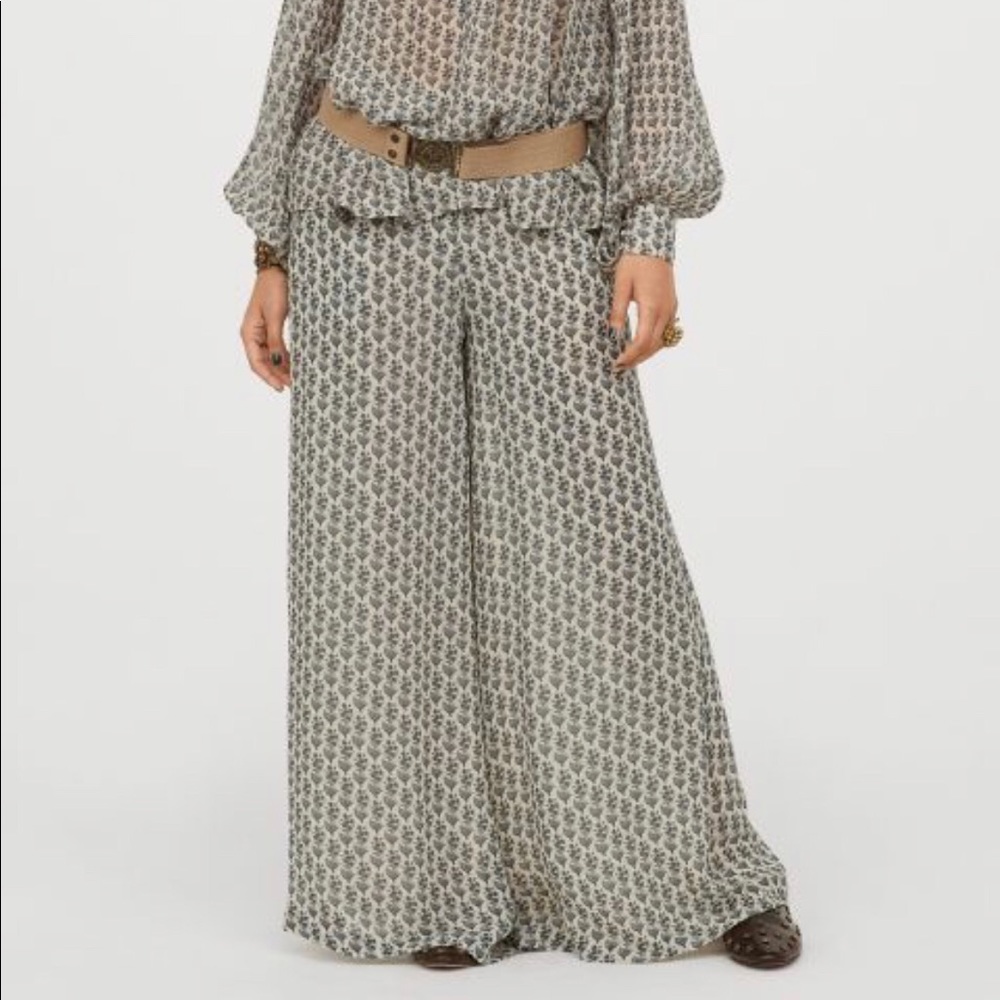 Sabyasachi X H&M patterned pants, size M